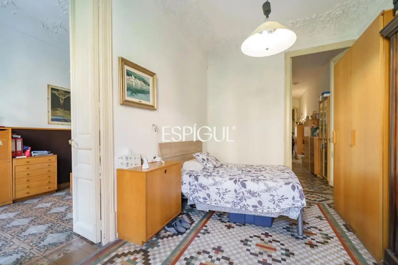 Piso a reformar en venta en el Quadrat d’Or, Eixample Dret