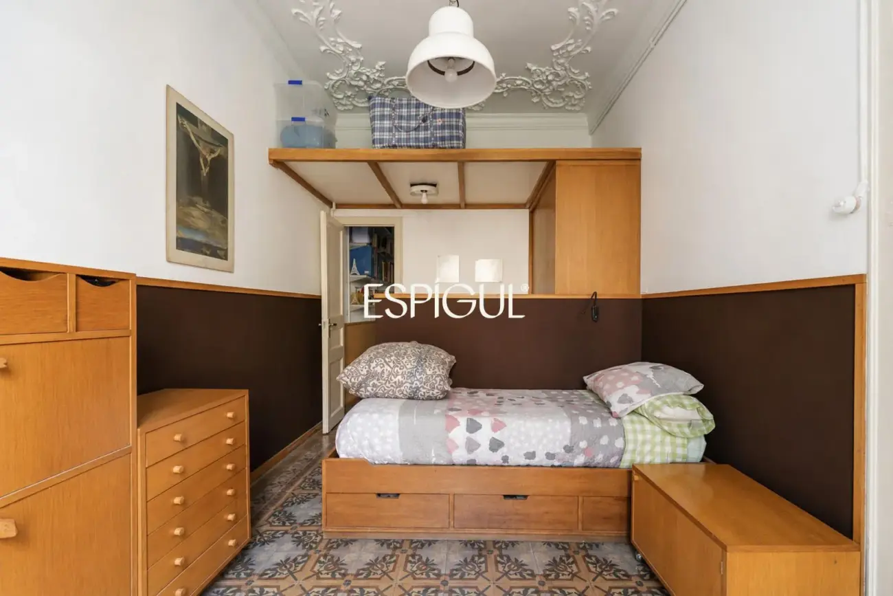 Piso a reformar en venta en el Quadrat d’Or, Eixample Dret