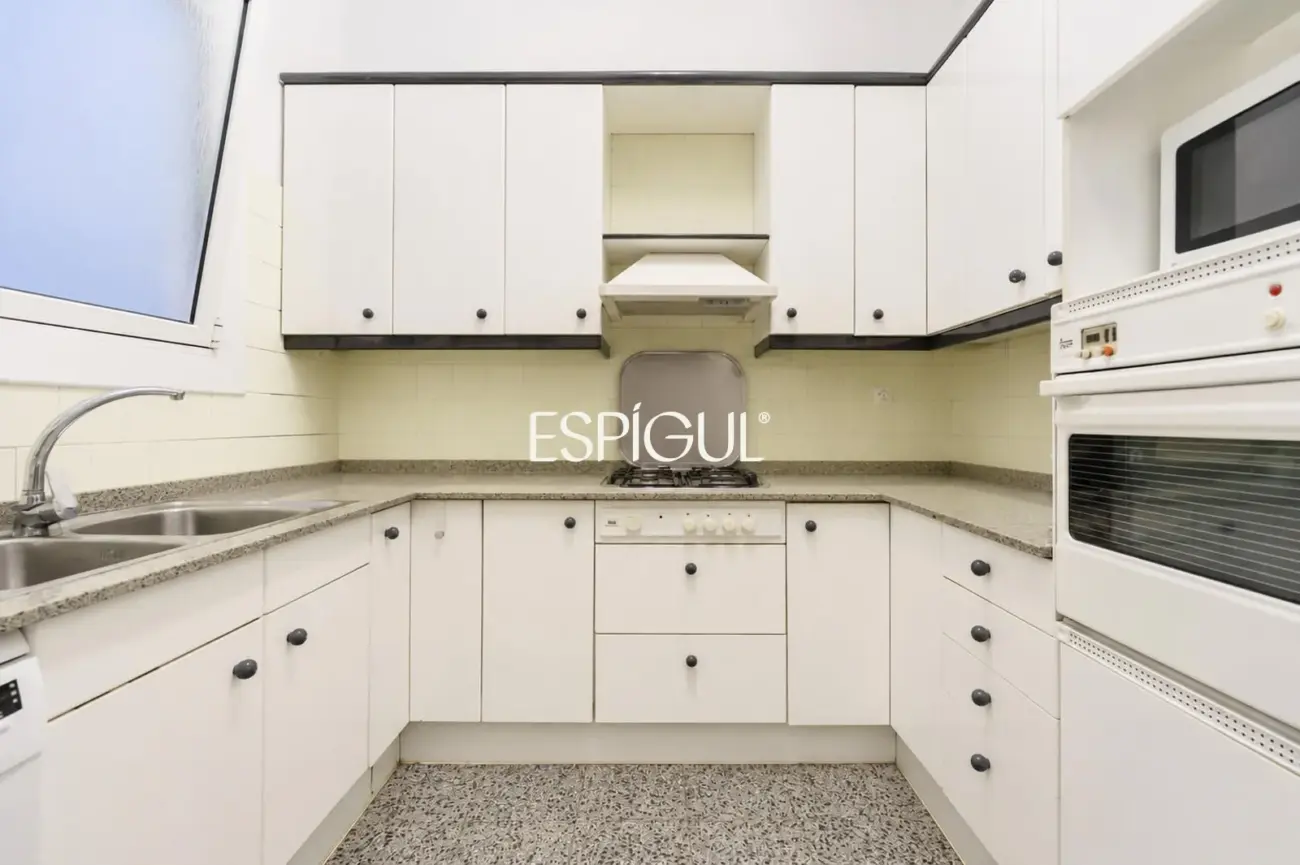 Piso a reformar en venta en el Quadrat d’Or, Eixample Dret