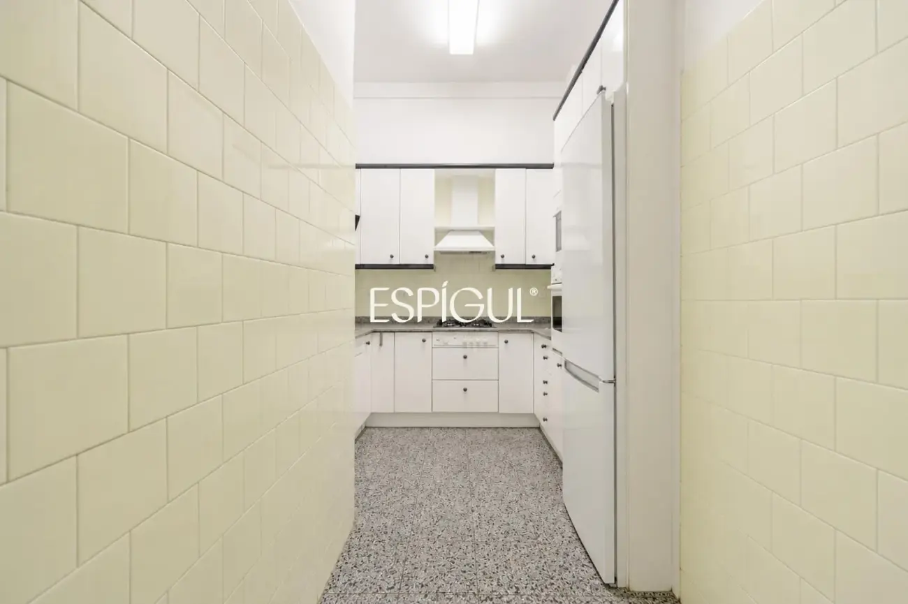 Piso a reformar en venta en el Quadrat d’Or, Eixample Dret