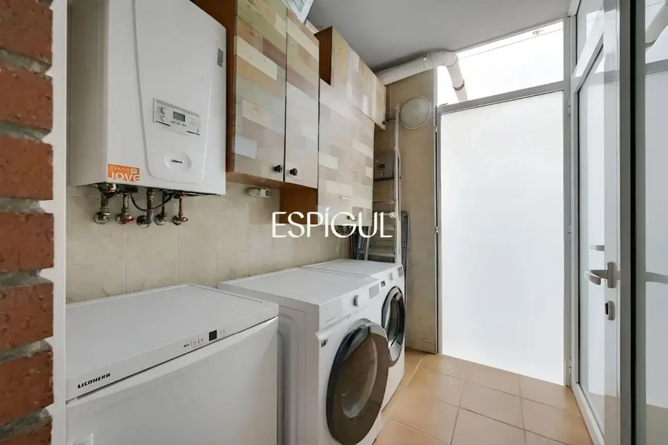 Piso en venta cuatro habitaciones, zona comunitaria en Torreblanca, Sant Cugat