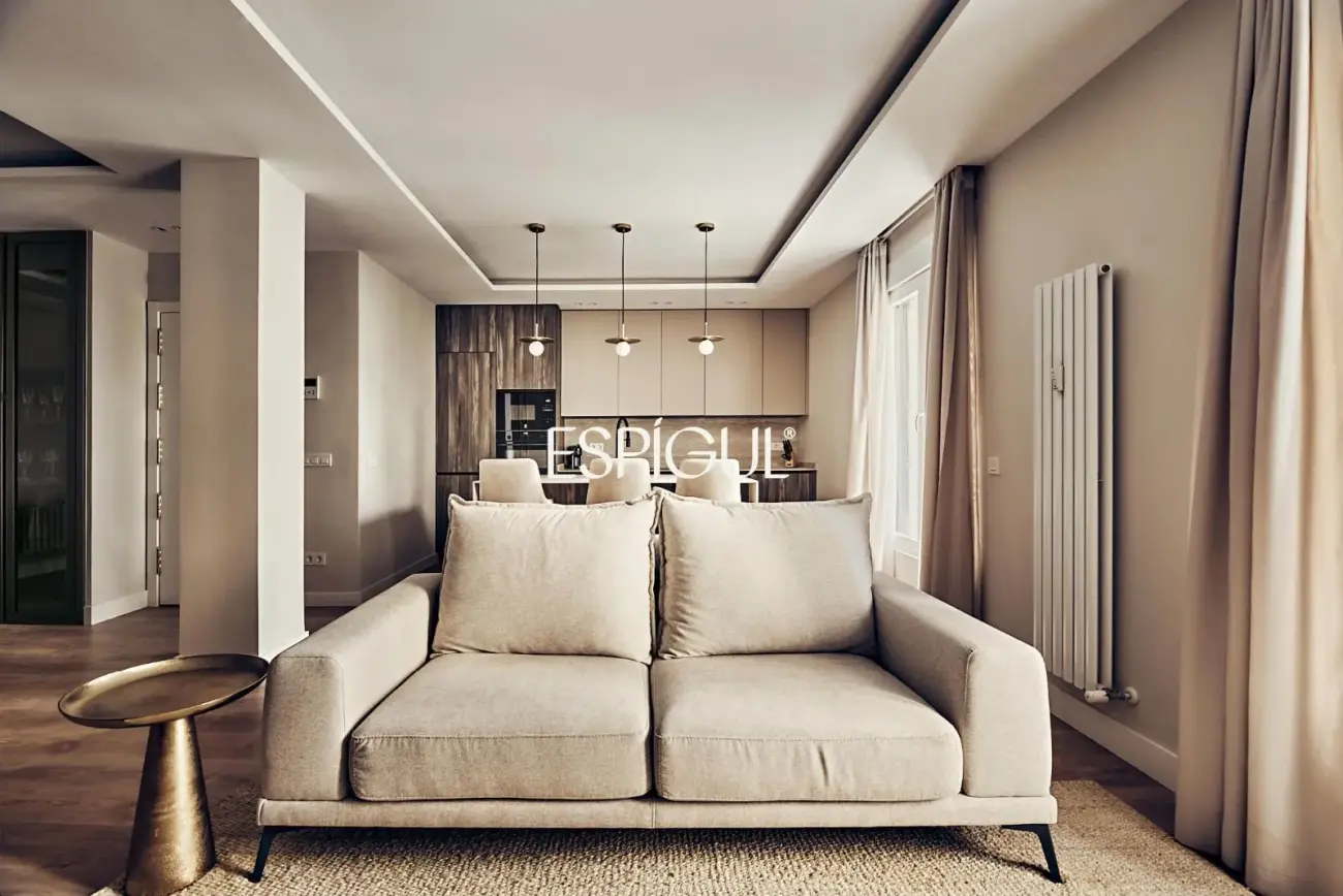 Piso en venta exterior y reformado en Guindalera