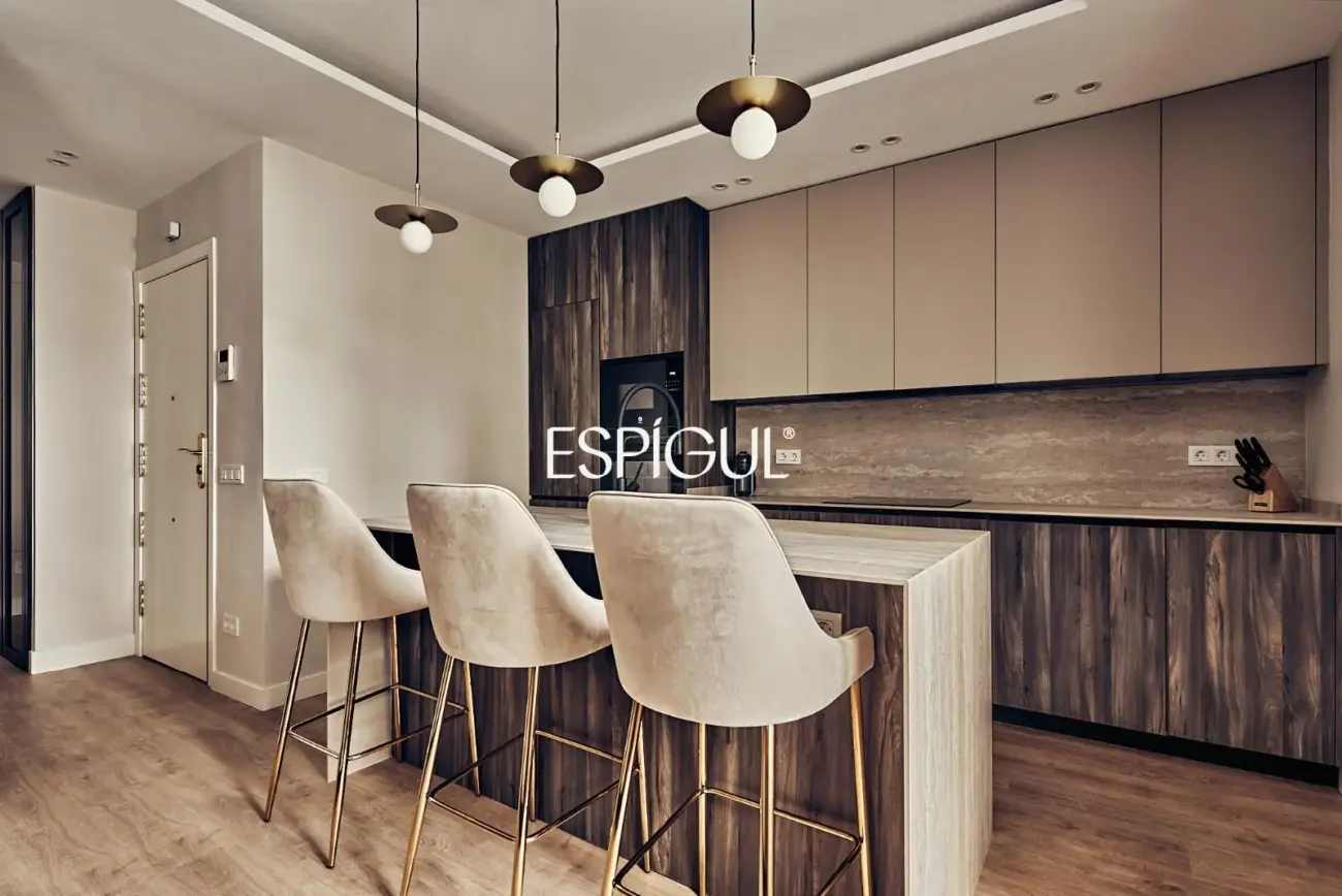 Piso en venta exterior y reformado en Guindalera