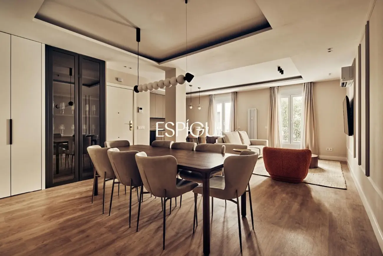 Piso en venta exterior y reformado en Guindalera