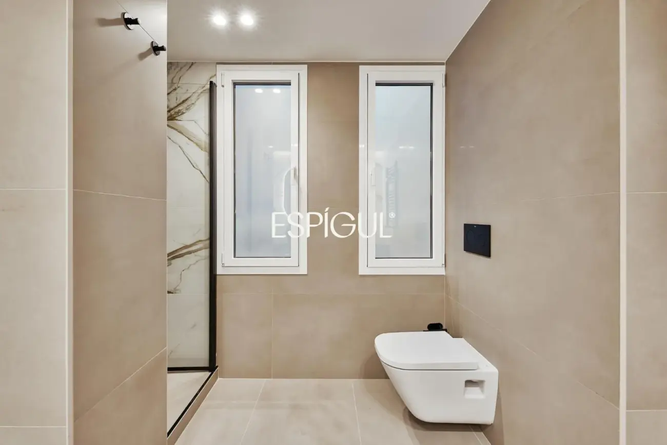 Piso en venta reformado, amueblado y con plaza de garaje incluida en el precio, Lista