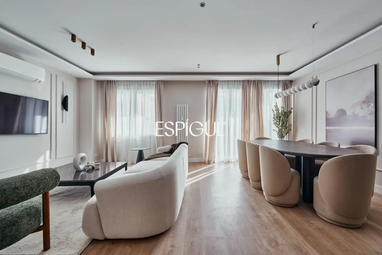 Piso en venta reformado, amueblado y con plaza de garaje incluida en el precio, Lista
