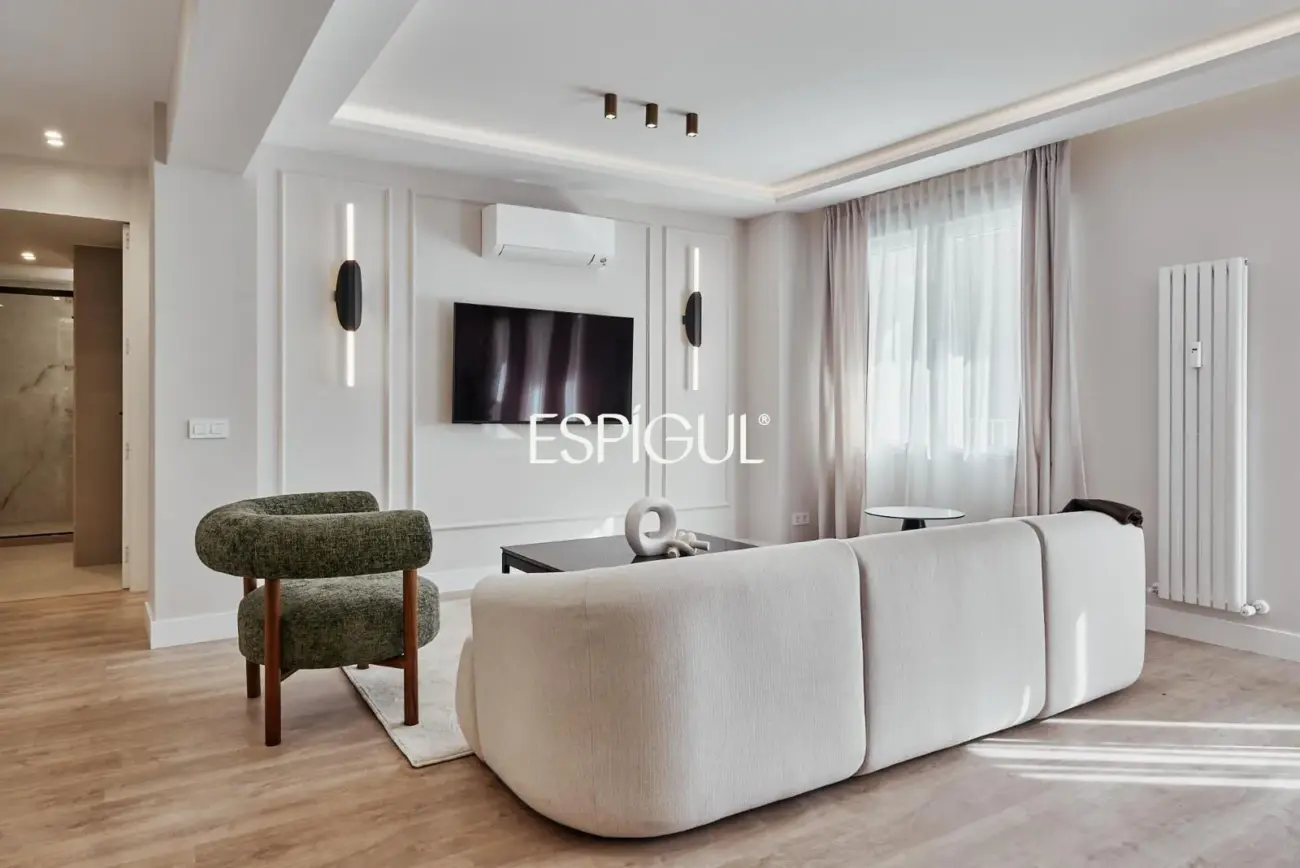 Piso en venta reformado, amueblado y con plaza de garaje incluida en el precio, Lista