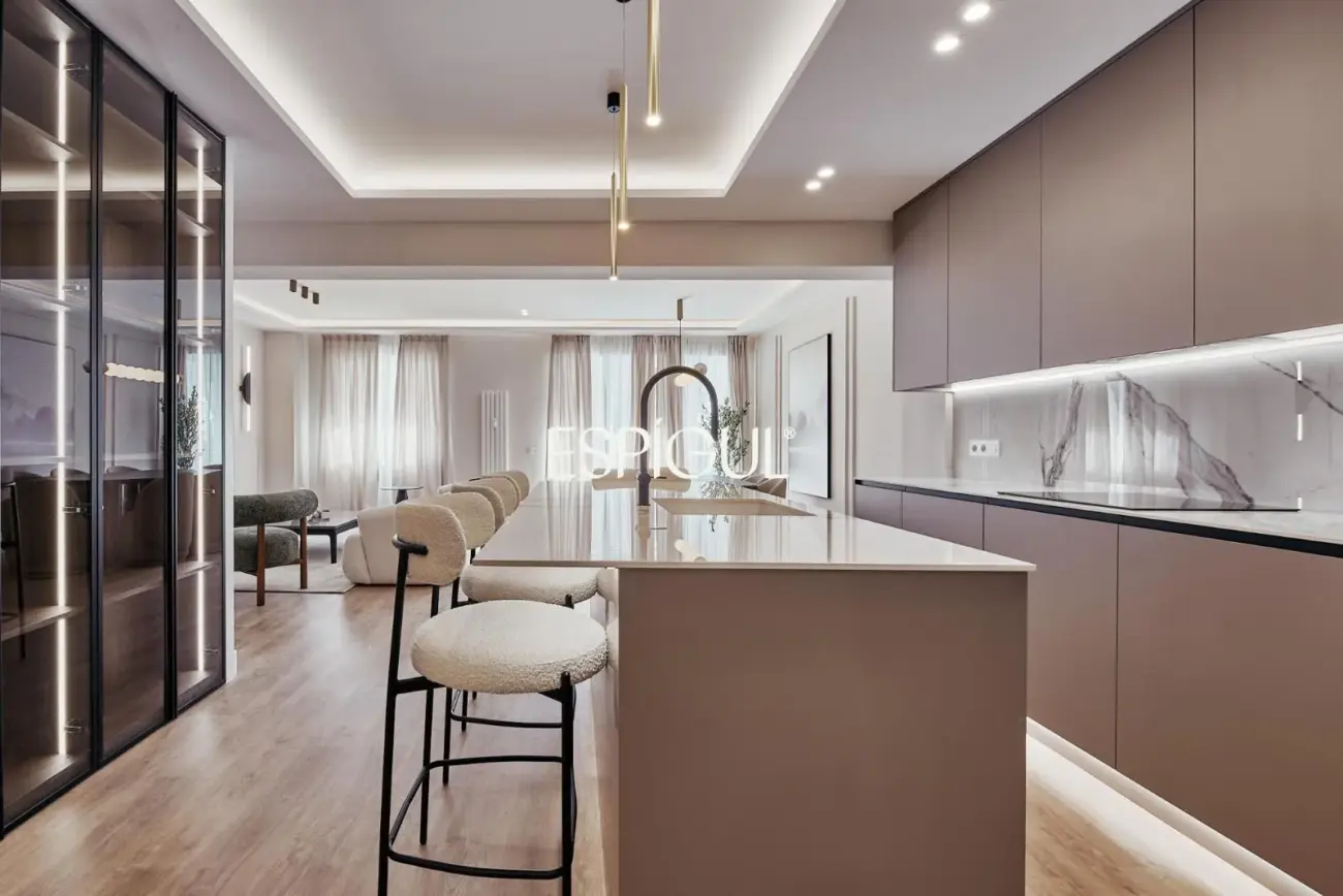 Piso en venta reformado, amueblado y con plaza de garaje incluida en el precio, Lista