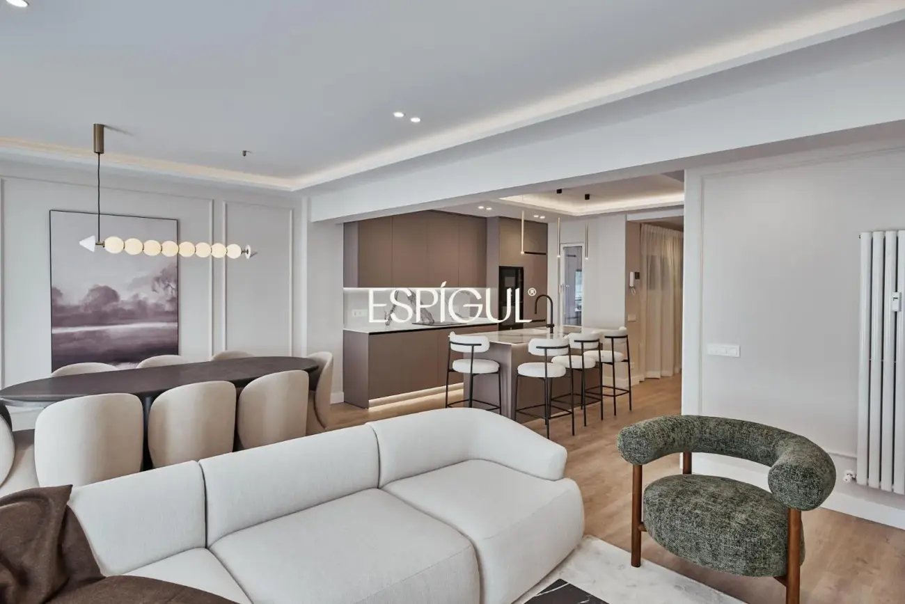 Piso en venta reformado, amueblado y con plaza de garaje incluida en el precio, Lista
