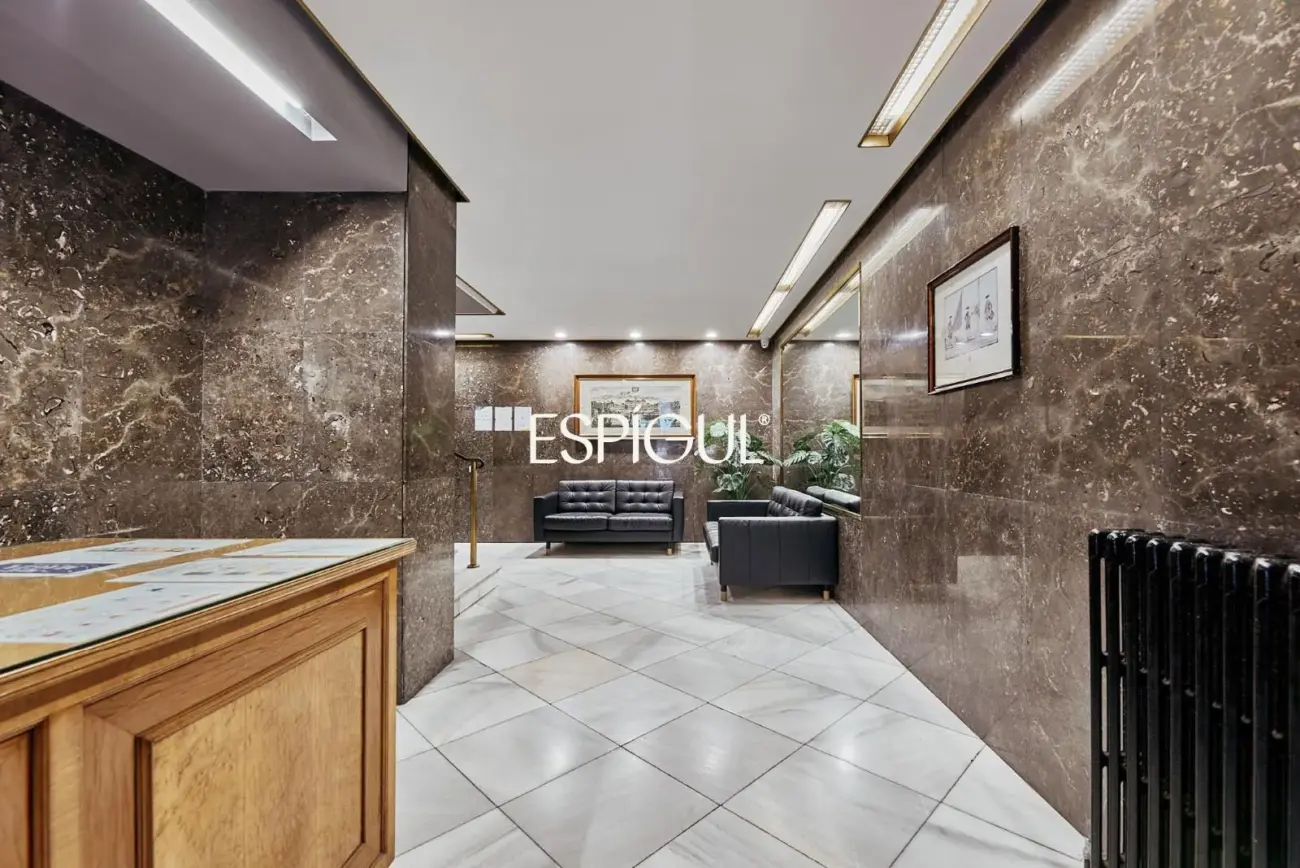 Piso en venta reformado, amueblado y con plaza de garaje incluida en el precio, Lista