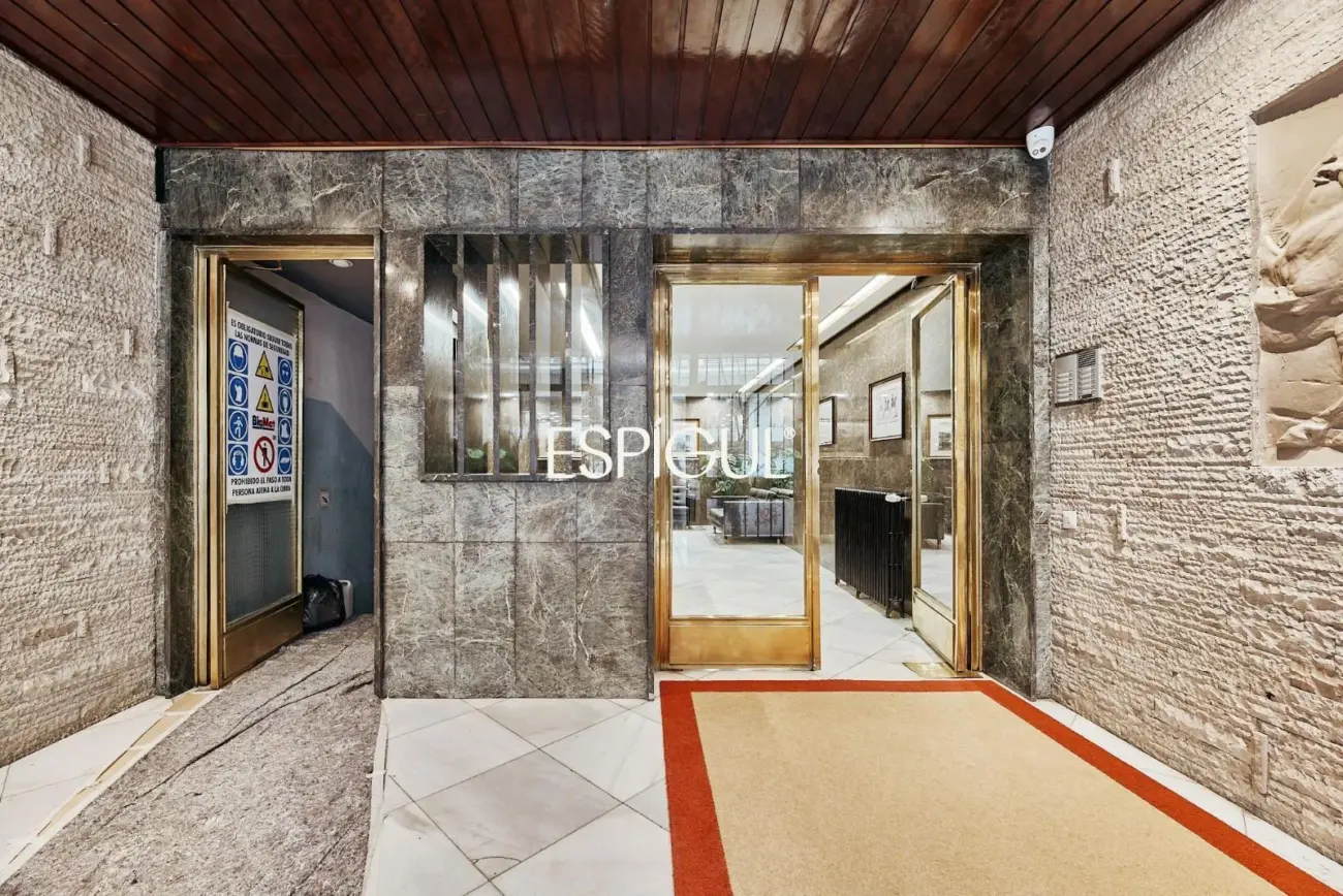 Piso en venta reformado, amueblado y con plaza de garaje incluida en el precio, Lista