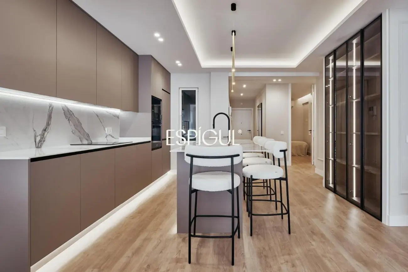 Piso en venta reformado, amueblado y con plaza de garaje incluida en el precio, Lista