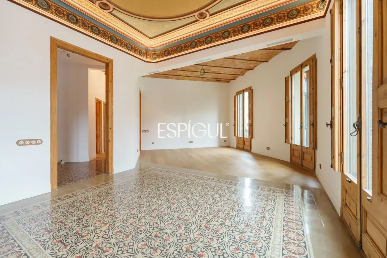 Piso muy luminoso y de diseño junto a Passeig de Gràcia