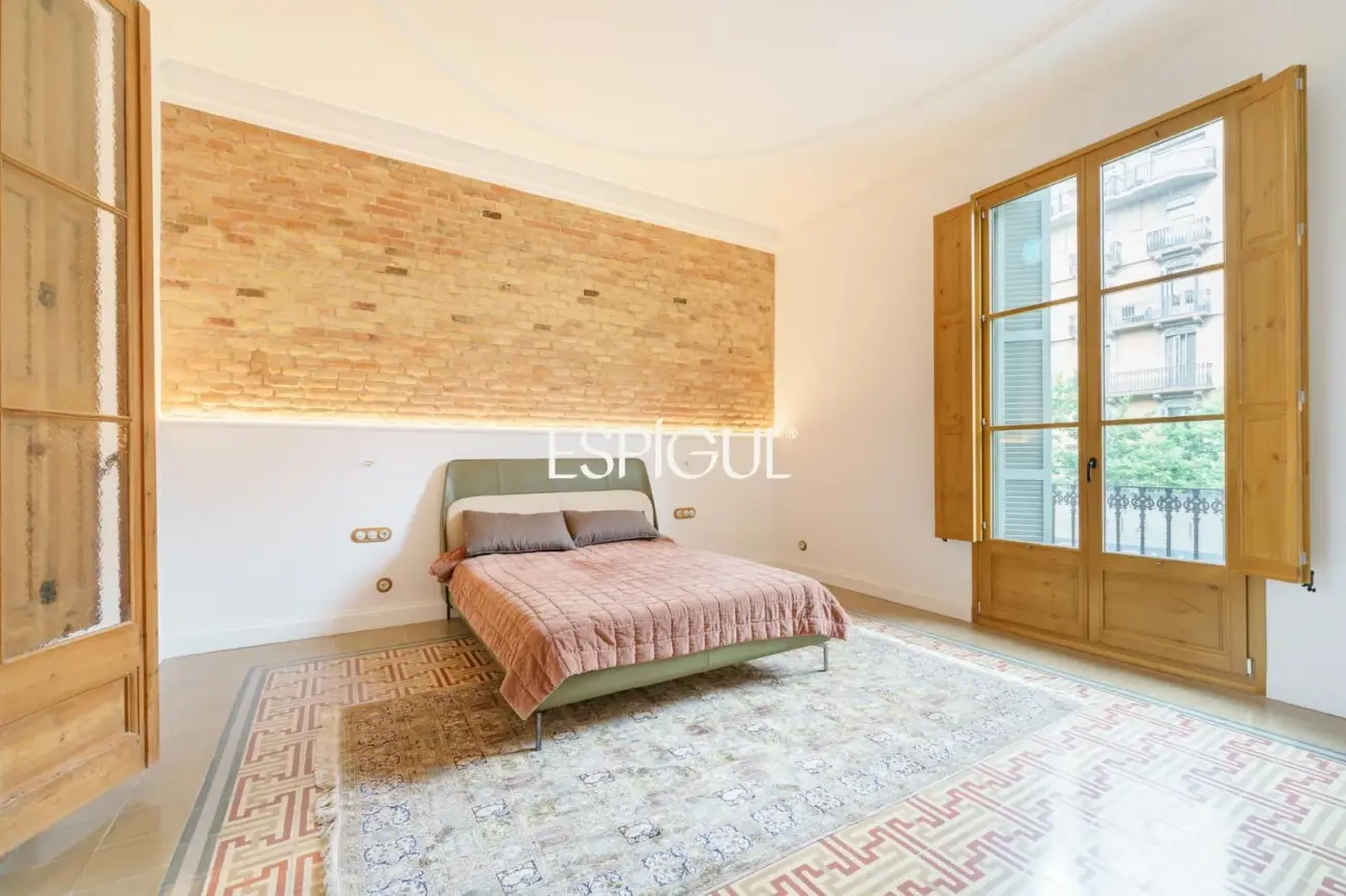 Piso muy luminoso y de diseño junto a Passeig de Gràcia