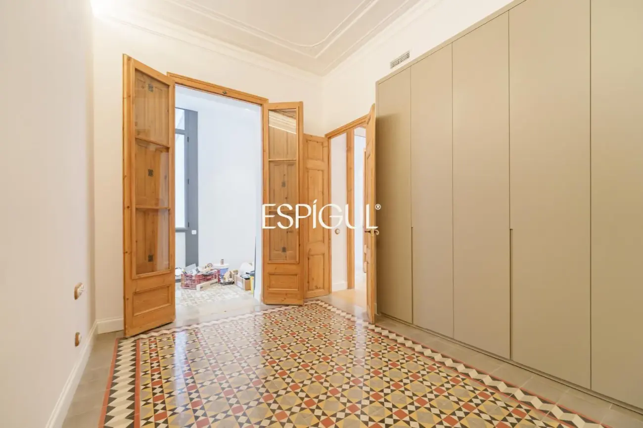 Piso muy luminoso y de diseño junto a Passeig de Gràcia